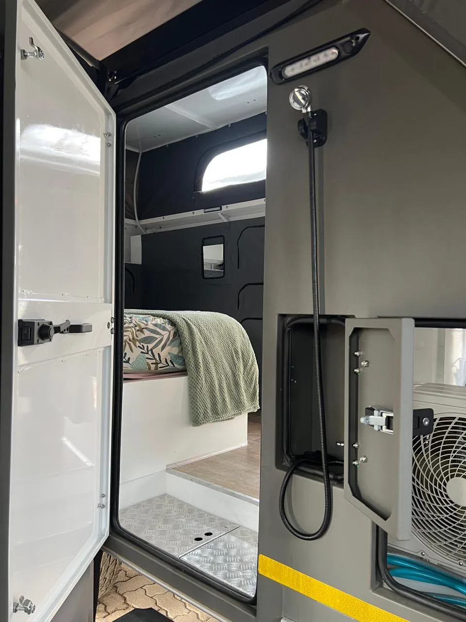 Enclosed shower